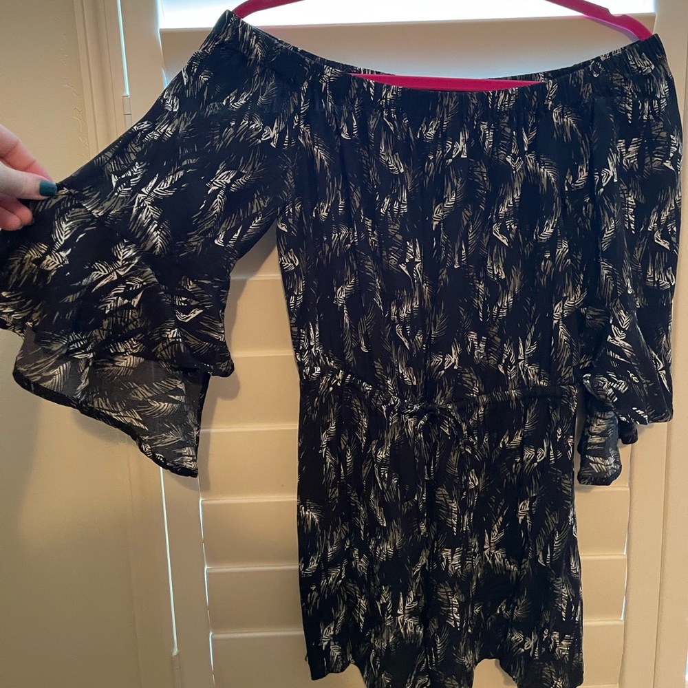 Express flare sleeve shorts romper